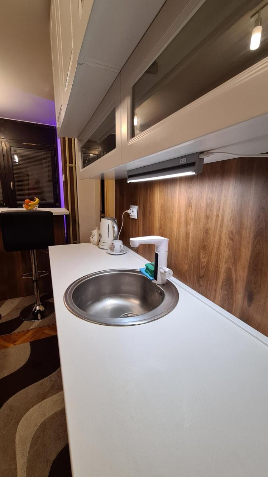 Kingston Apartment Пирот Екстериор снимка