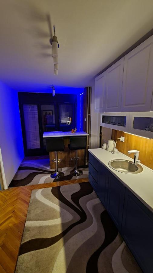Kingston Apartment Пирот Екстериор снимка