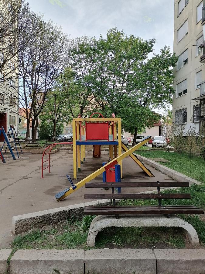 Kingston Apartment Пирот Екстериор снимка