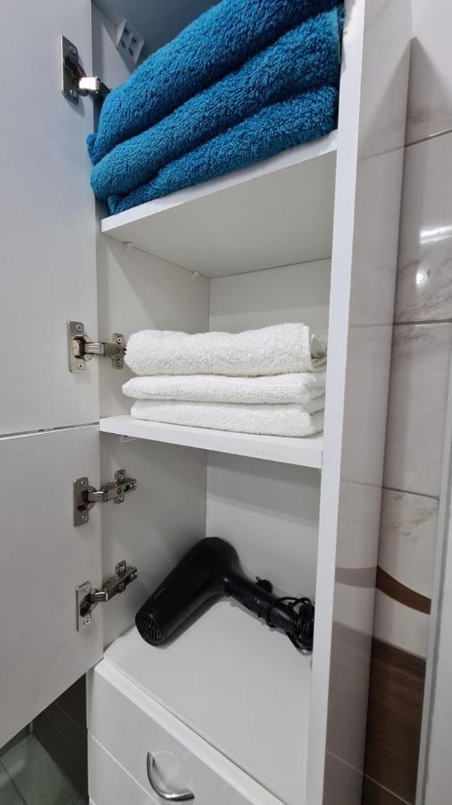 Kingston Apartment Пирот Екстериор снимка