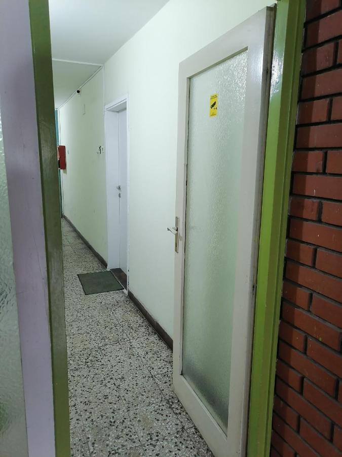 Kingston Apartment Пирот Екстериор снимка