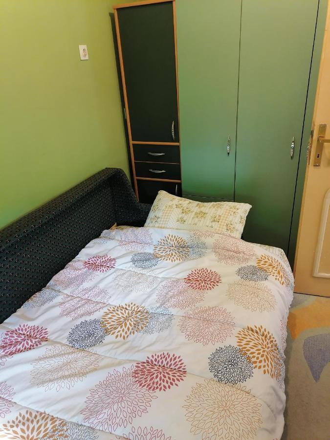Kingston Apartment Пирот Екстериор снимка