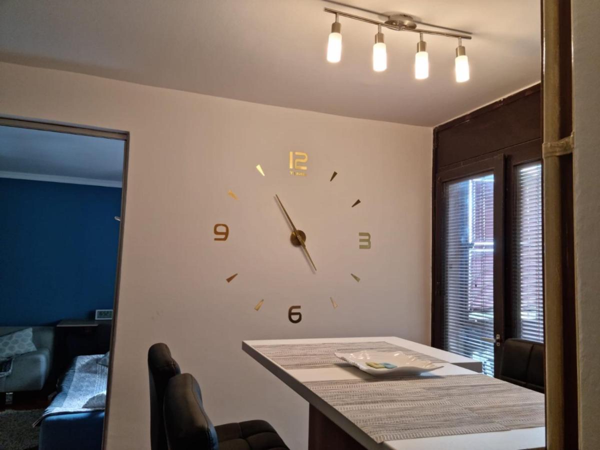 Kingston Apartment Пирот Екстериор снимка