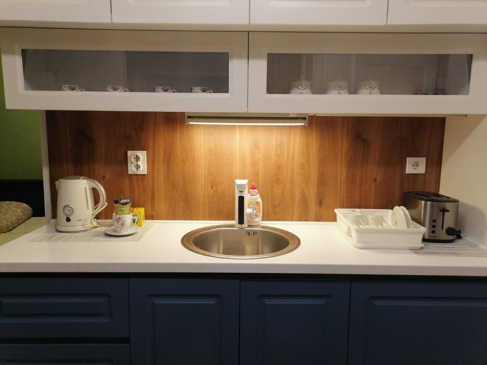 Kingston Apartment Пирот Екстериор снимка